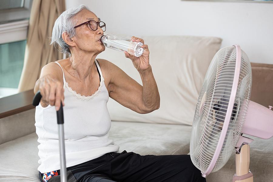 hot temperatures affecting seniors